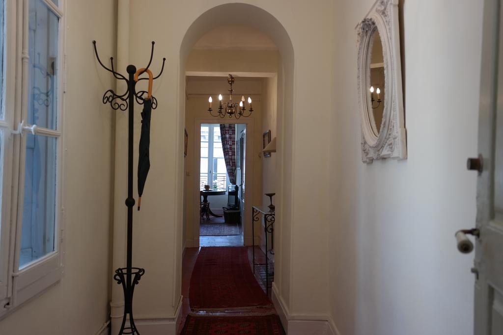 Penthouse Apartment Overlooking Place Carnot Carcassone Exterior photo