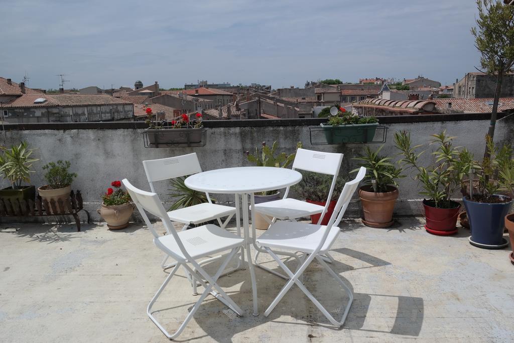 Penthouse Apartment Overlooking Place Carnot Carcassone Exterior photo
